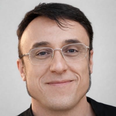 Iván García Dávila, alumno del Curso Avanzado de Pensamiento Crítico